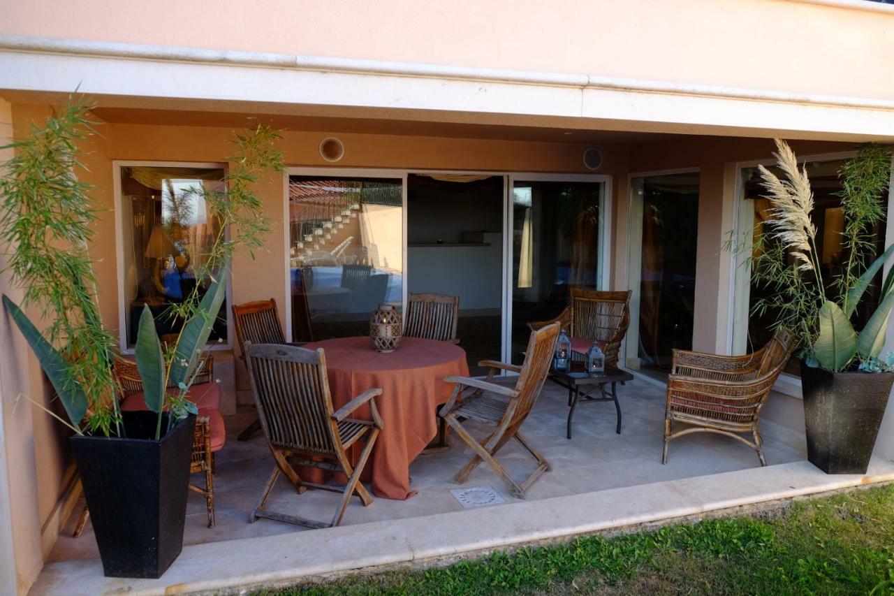 Apartamento Com Piscina Cruz Quebrada Dış mekan fotoğraf