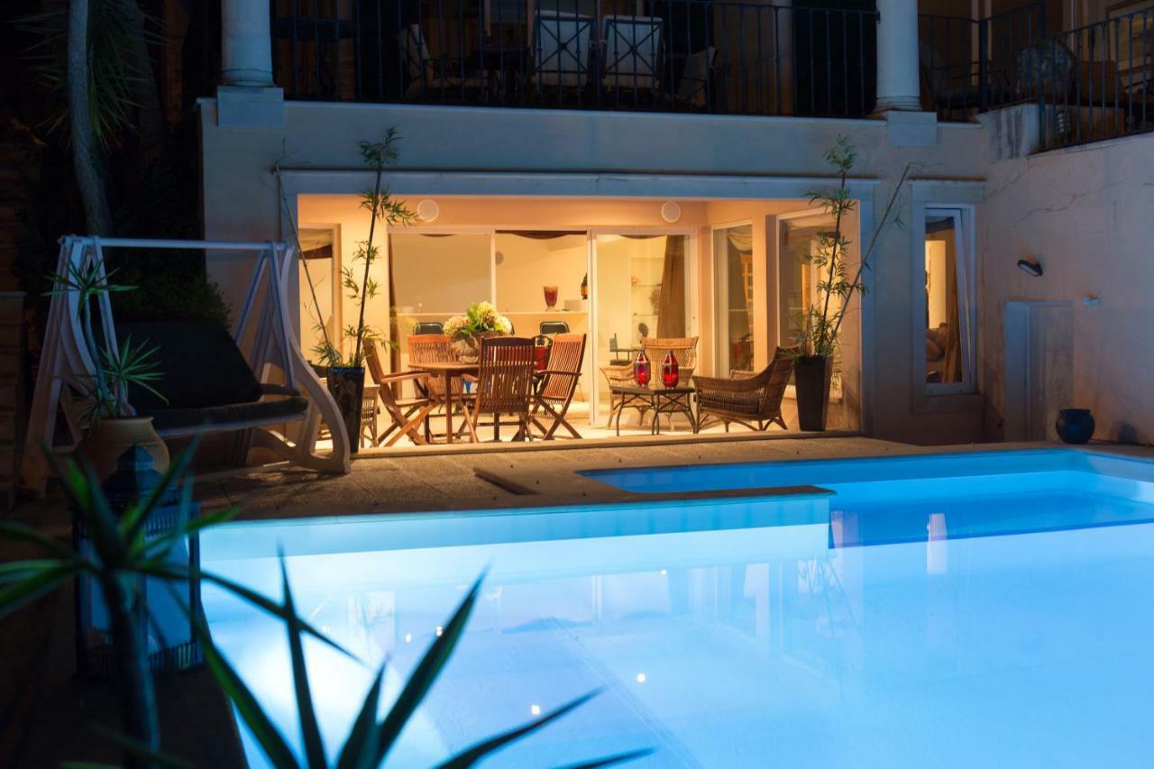 Apartamento Com Piscina Cruz Quebrada Dış mekan fotoğraf